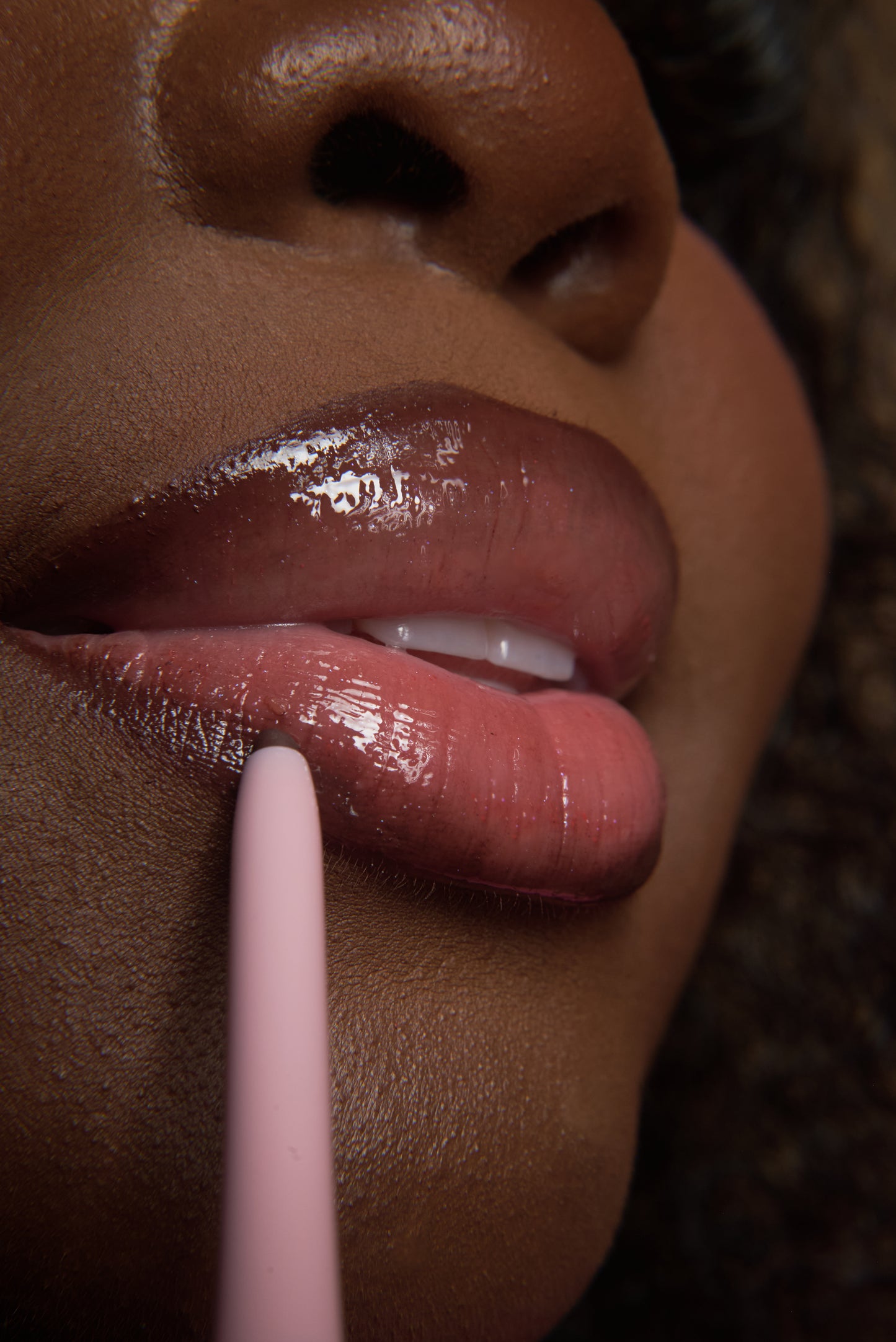THE SIGNATURE SHINE// NUDE BLOSSOM LIP GLOSS